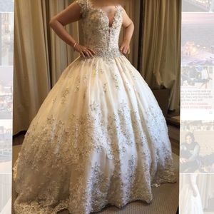 Stephen yearick wedding dress